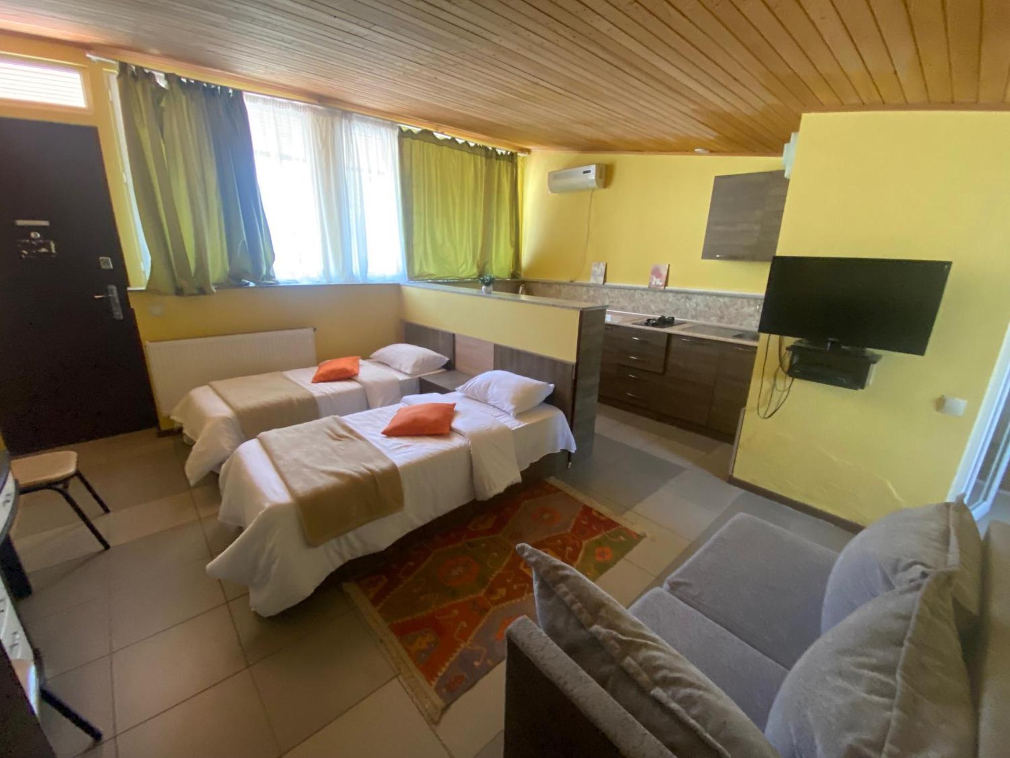 Park Hotel Tbilisi Bagian luar foto